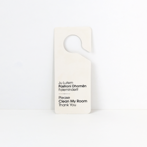 Doorhanger PVC - E bardhë (M1)